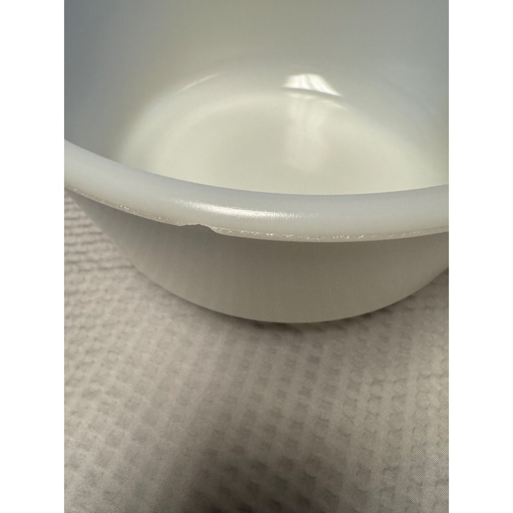 Vintage White Glass Mixing Bowls Crock 6" & 9" Diameter Set of 2 - Picture 7 of 16